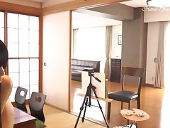 0328_HS-TAOSP2IAB_HD Sultry Siren Tempts with Steamy Handjob in Bubble Bath Bliss