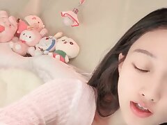 Too_beautiful_love_feeling_Xiao_Xinxin_1 Minami Asaka's Erotic Submission-Pleasing Her Jailor's Desires