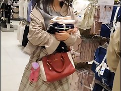 llo_20210422_124504 Tiny Asian Temptress-Solo Wet Pussy Pleasure Show